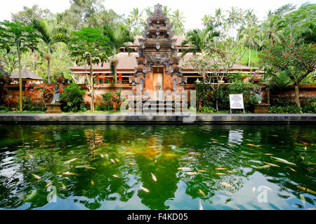 L'un des petit temple dans le district d'Ubud, Bali. Banque D'Images