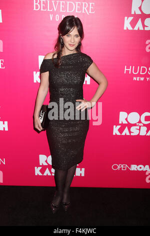 New York, New York, USA. 19 Oct, 2015. L'actrice Zooey Deschanel assiste à la première de New York "Rock the Kasbah' qui s'est tenue à AMC Lincoln Square. Credit : Nancy/Kaszerman ZUMA Wire/Alamy Live News Banque D'Images