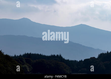 Crépuscule sur Cader Idris, 'Cadair Idris, le Parc National de Snowdonia, le Nord du Pays de Galles, Royaume-Uni Banque D'Images