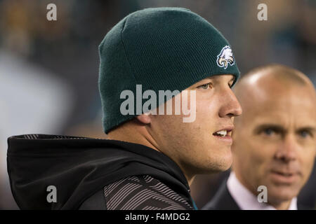 Philadelphie, Pennsylvanie, USA. 19 Oct, 2015. Los Angeles Angels Mike Trout regarde pendant l'échauffement avant le match de la NFL entre les Giants de New York et le Philadelphia Eagles à Lincoln Financial Field à Philadelphie, Pennsylvanie. Les Philadelphia Eagles a gagné 27-7. Christopher Szagola/CSM/Alamy Live News Banque D'Images