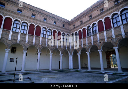 Italie, Emilie Romagne, Ferrare, Palazzo Costabili (Palazzo di Ludovico il Moro), Musée Archéologique Banque D'Images