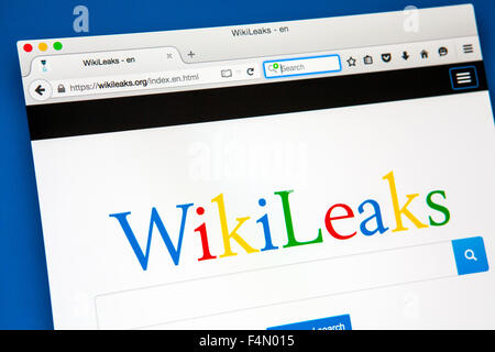 Londres, Royaume-Uni - 20 juin 2015 : La page d'accueil de WikiLeaks - une organisation sans but lucratif qui publie des médias et classés en secret Banque D'Images
