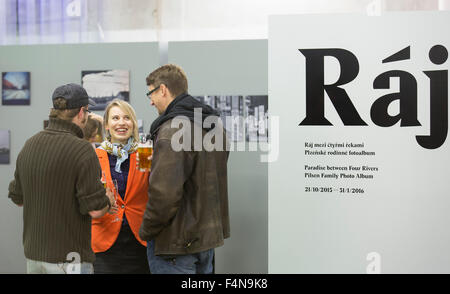 Pilsen, République tchèque. 20 Oct, 2015. L'exposition un paradis entre 4 rivières, la deuxième partie de Pilsen, projet Album Photo de famille a été ouvert en 2015, le Depo Pilsen, République tchèque, le mardi, 20 octobre, 2015. Crédit : Petr Mlch/CTK Photo/Alamy Live News Banque D'Images