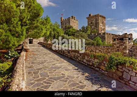 Partie intérieure et remparts de St Peter's Château Bodrum, Province de Mugla, Turquie. Banque D'Images