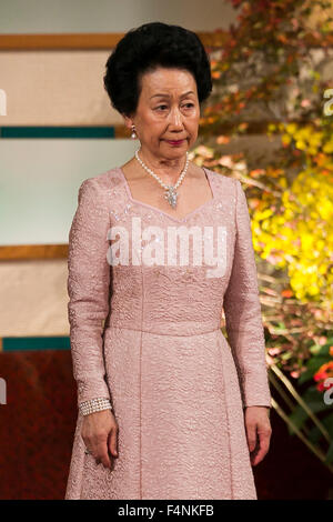 Tokyo, Japon. 21 Oct, 2015. La princesse Hanako de Hitachi Japon assiste à la cérémonie de remise du 27e prix Praemium Imperiale le 21 octobre 2015, Tokyo, Japon. Le prix Praemium Imperiale sont un prix des arts global décerné chaque année depuis 1989 par la Japan Art Association dans cinq disciplines (peinture, sculpture, architecture, musique et théâtre/film). Credit : Rodrigo Reyes Marin/AFLO/Alamy Live News Banque D'Images