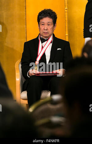 Tokyo, Japon. 21 Oct, 2015. Gagnant du peintre japonais Tadanori Yokoo assiste à la cérémonie de remise du 27e prix Praemium Imperiale le 21 octobre 2015, Tokyo, Japon. Le prix Praemium Imperiale sont un prix des arts global décerné chaque année depuis 1989 par la Japan Art Association dans cinq disciplines (peinture, sculpture, architecture, musique et théâtre/film). Credit : Rodrigo Reyes Marin/AFLO/Alamy Live News Banque D'Images