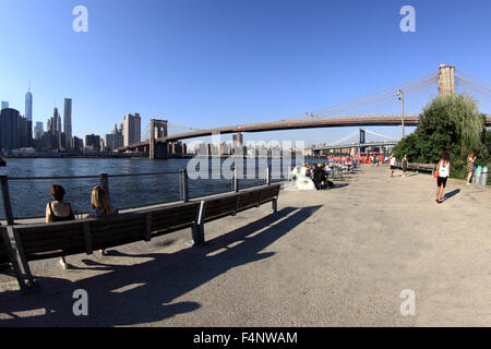Le Pont de Brooklyn à nord-ouest en direction de Manhattan New York Banque D'Images