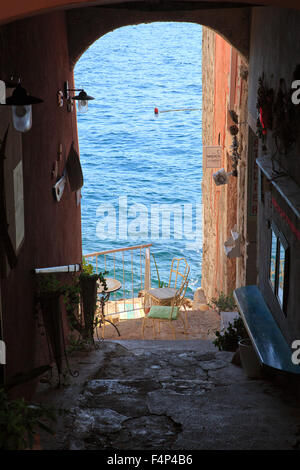 Ruelle étroites traditionnelles de Rovinj, Croatie, Rovigno Banque D'Images