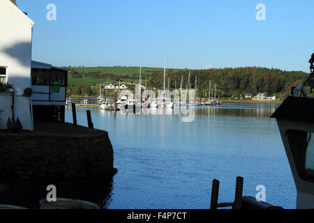 Marina à Kircudbright, Dumfries et Galloway, en Écosse. Vue du port sur la rivière Dee. Banque D'Images