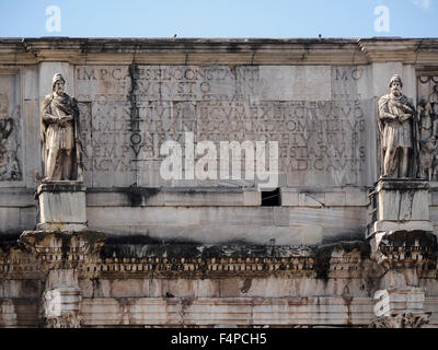 ROME, ITALIE - 02 AOÛT 2015 : détail sur l'Arc de Titus (Arco di Tito), Rome Banque D'Images