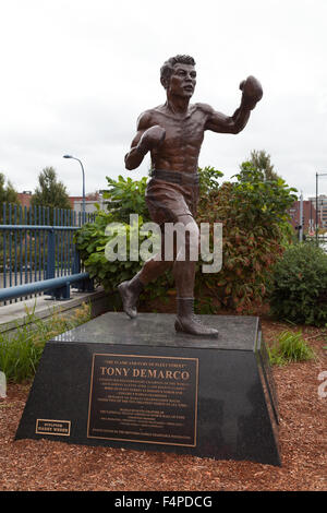 Statue du boxeur Tony DeMarco, du sculpteur Harry Weber, Boston, Massachusetts, États-Unis Banque D'Images