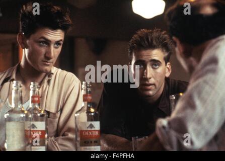 Sean Penn et Nicolas Cage / de course avec la Lune / 1984 réalisé par Richard Benjamin Banque D'Images