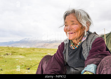 Un portrait de femmes nomades chez Tso Moriri changtang en salon Banque D'Images