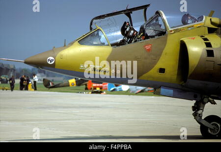 AJAXNETPHOTO. 1976. YEOVILTON, Angleterre. - JET VERTICAL - HAWKER SIDDELEY HARRIER PROTOTYPE SUR TABLIER. PHOTO:JONATHAN EASTLAND/AJAX. REF:31206/01 Banque D'Images