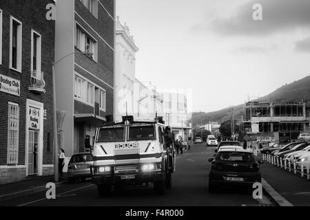 Entre la police et les manifestations des partisans du mouvement feesmustfall # dans le CBD de Cape Town, Afrique du Sud Banque D'Images