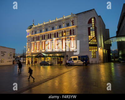 Lyceum Theatre du centre-ville de Sheffield, South Yorkshire Angleterre la nuit Banque D'Images