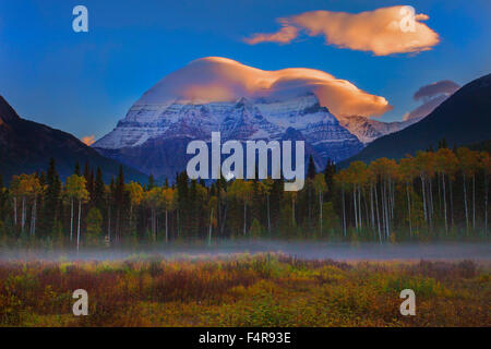 Amérique du Nord, Canada, Parc du mont Robson, provinciaux, la première lumière, crête, Rocheuses, montagnes Rocheuses, montagnes, Banque D'Images