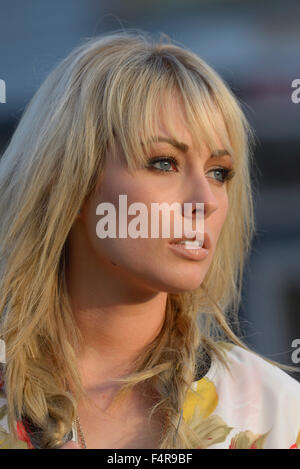 Portrait, blonde, femme, américain, cheveux longs, Banque D'Images