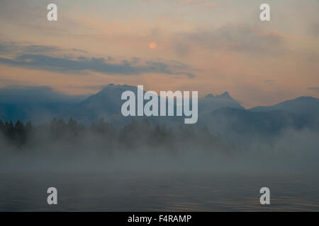 Allgäuer Alpen, Allgäu, Alpes, Bavaria, paysage de montagne, l'Allemagne, l'Europe, Füssen, montagnes, passerelle en bois, moo, Hopfensee Banque D'Images