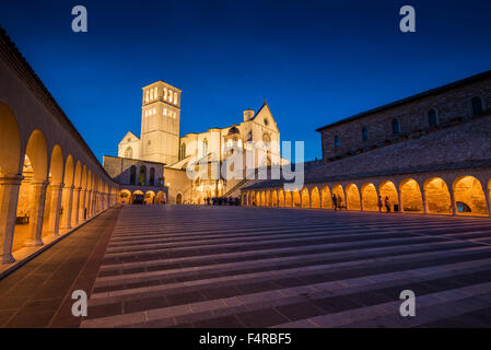 Basilique de San Francesco d'Assisi, Assisi, Umbria, Italie, Union européenne, Europe Banque D'Images