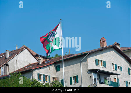 Riex, patrimoine mondial, le patrimoine culturel, l'UNESCO, Lavaux, house, maison, été, village, Vaud, Suisse, d'un drapeau Banque D'Images