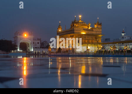 L'Asie, l'Inde, Punjab, Amritsar, temple d'Or, la religion, sikh, culte, saint, Pilgrim, building Banque D'Images