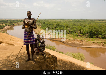 L'homme de la tribu Karo. Vallée de l'Omo, Ethiopie Banque D'Images