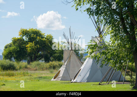 USA, États-Unis, Amérique, Californie, San Juan, les montagnes, le SEI, Indienne, musée, tipi, American Indian, tipis, des autochtones, de la tribu, tri Banque D'Images