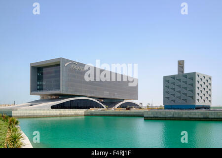 Vue de l'architecture moderne d'Arcapita investment company siège et mosquée privée à Manama Bahrain Banque D'Images