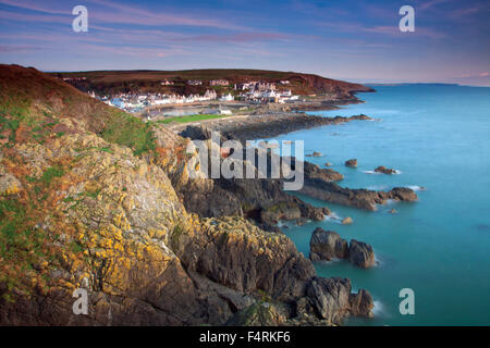 Portpatrick et Portpatrick port depuis le moyen des hautes terres du Sud, Portpatrick, Dumfries and Galloway Banque D'Images