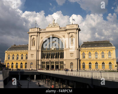 La gare Keleti de Budapest Banque D'Images