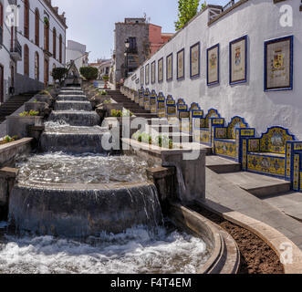 L'Espagne, l'Europe, Firgas, Gran Canaria, Îles Canaries, cascades, Paseo de Gran Canaria, Îles Canaries, ville, village, l'eau, su Banque D'Images