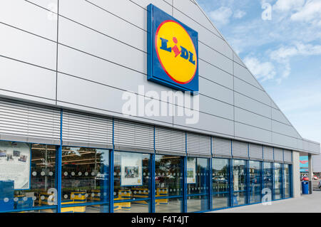 Un budget Lidl supermarché shop store en Irlande du Nord, Royaume-Uni, Royaume-Uni Banque D'Images