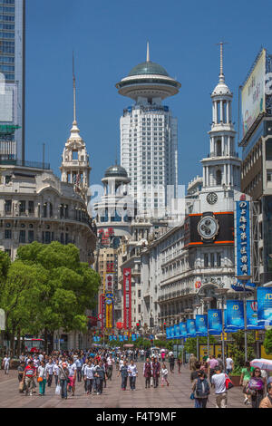 La Chine, la ville de Shanghai, Nanjin Lu Street Banque D'Images