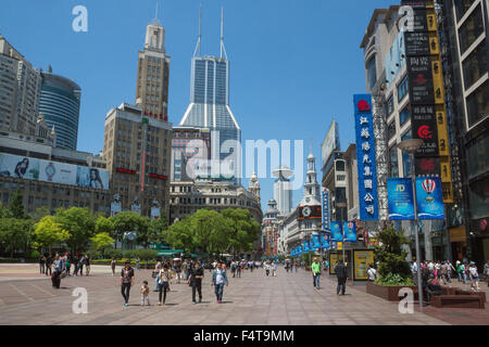 La Chine, la ville de Shanghai, Nanjin Lu Street Banque D'Images