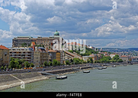 Le château de Buda, la montagne, banque, promenade, le Danube, investisseur de navire Banque D'Images