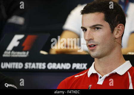 Austin, Texas, États-Unis. 22 octobre, 2015. ALEXANDER ROSSI des États-Unis et Manor Marussia F1 Team parle lors de la conférence de presse de la Formule 1 2015 United States Grand Prix sur le circuit des Amériques, à Austin, Texas, États-Unis © James Gasperotti/ZUMA/Alamy Fil Live News Banque D'Images