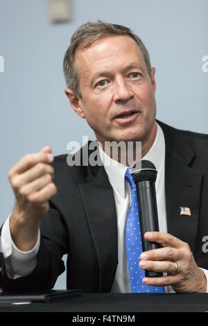 North Charleston, Caroline du Sud, USA. 22 octobre, 2015. Ancien gouverneur du Maryland et le candidat démocrate Martin O'Malley au cours d'une discussion sur la violence par arme à feu au Mt. Moriah Baptist Church, 22 octobre 2015 à North Charleston, Caroline du Sud. Banque D'Images