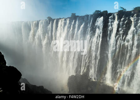 LIVINGSTONE, Zambie, Afrique du Sud - Chutes Victoria (Mosi-oa-Tunya) , plus grande cascade , sur la rivière Zambèze