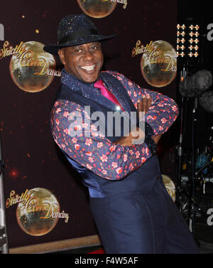 Manchester, UK, 1er septembre 2015 : Ainsley Harriot assiste à la Strictly Come Dancing - tapis rouge lancer au BBC Elstree Centre. Banque D'Images