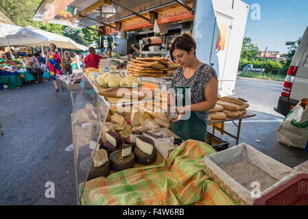 Les étals de marché , Siena, Toscane, Italie, Europe Banque D'Images