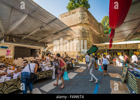 Les étals de marché , Siena, Toscane, Italie, Europe Banque D'Images