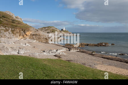 Station balnéaire Pavillon bleu et bracelet primé Bay est juste autour de Mumbles head' sur la péninsule de Gower à Swansea, Pays de Galles du Sud. Banque D'Images