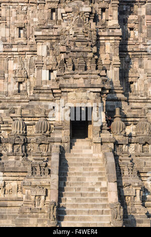 Temple de Prambanan près de Jogyakarta dans le centre de Java, en Indonésie. C'est un complexe de temple hindou. Banque D'Images