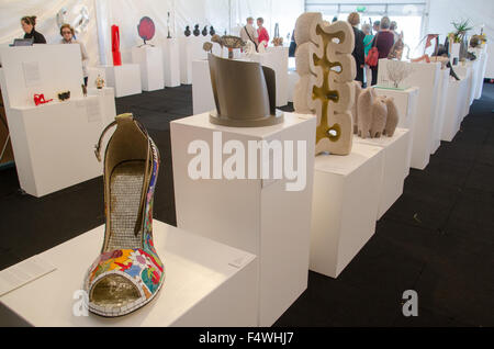 Sydney, Australie. 23 Oct, 2015. Sculpture à l'intérieur de s'afficher pendant le 19e congrès annuel de l'art Sculpture mer exposition qui a eu lieu à Sydney / Australie. , Tamarama Credit : mjmediabox/Alamy Live News Banque D'Images