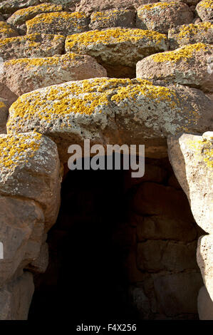 Ales,Sardaigne,Italie, 16/10/2015. Vue sur monument archéologique célèbre sarde : le Nuraghe Losa vieille tour Banque D'Images