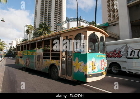 Waikiki Trolley, bus touristique shopping qui passe entre Waikiki et Honolulu. O'ahu. Waikiki Trolley Trolley est un tra à base d'Oahu Banque D'Images