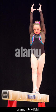 Glasgow, Ecosse. 23 Oct, 2015. FIG Championnats du monde de gymnastique artistique. Le premier jour. Amy TINKLER (GBR) effectue à la poutre lors de la WAG La gymnastique Qualifications. Credit : Action Plus Sport/Alamy Live News Banque D'Images