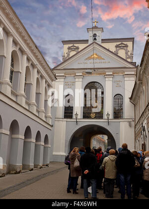 Porte de bois sciés à Vilnius (Lituanie) Banque D'Images