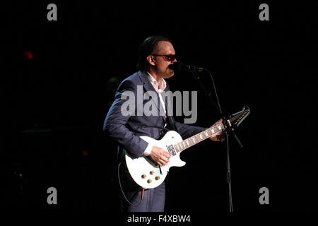 Liverpool, Merseyside, Royaume-Uni. 23 octobre, 2015. Musicien de blues rock Joe Bonamassa effectue live au Liverpool Echo Arena. Crédit : Simon Newbury/Alamy Live News Banque D'Images